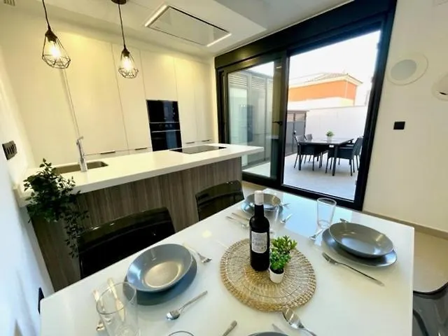 Gatu Premium Alma Marinera, Preferente Mayores De 25 Anos Y Familias Cádiz 0*,